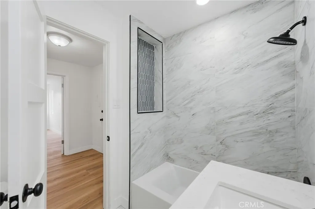 249 N 10th Avenue