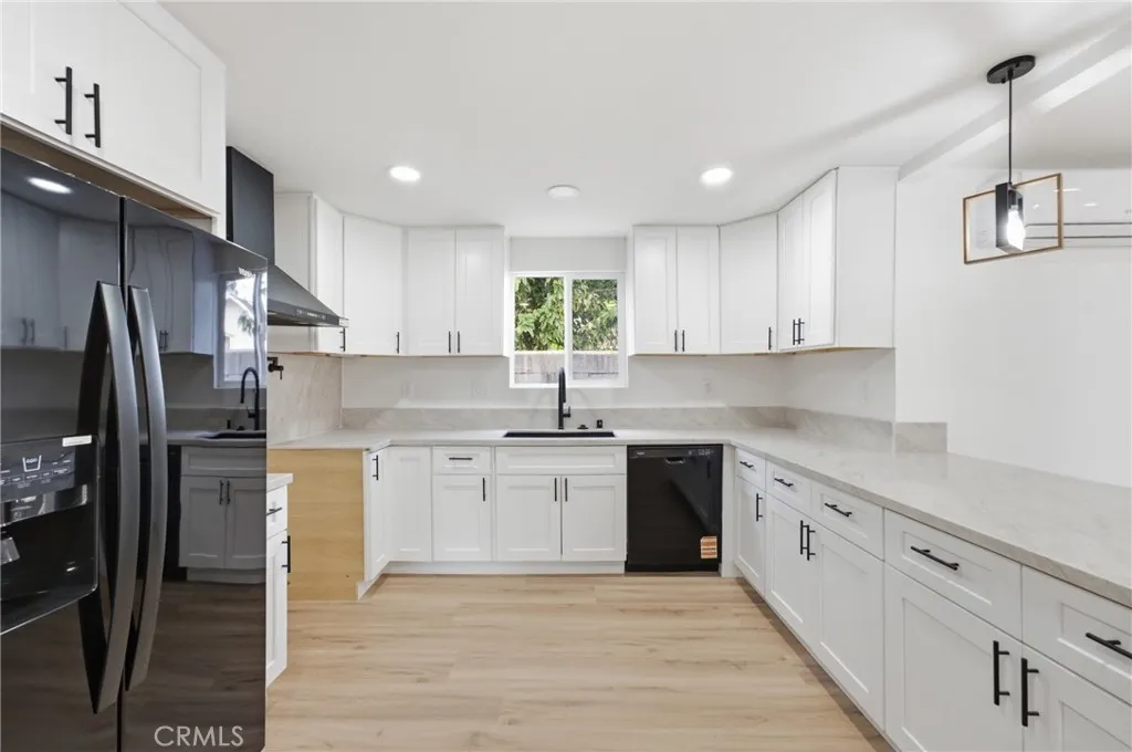 249 N 10th Avenue