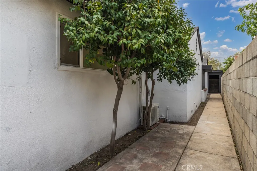 249 N 10th Avenue