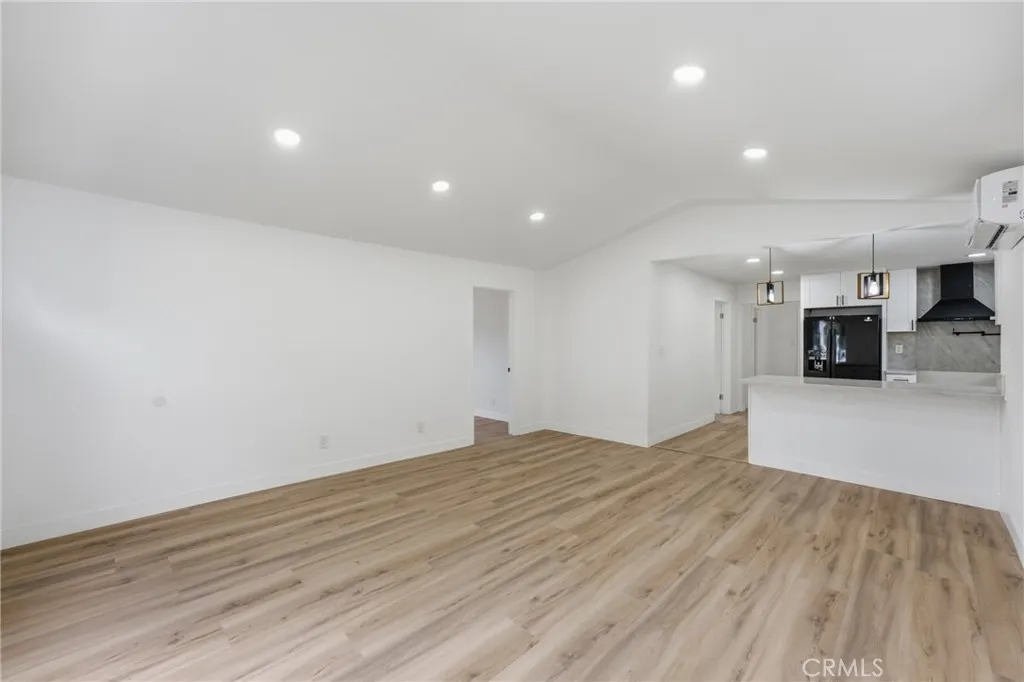 249 N 10th Avenue