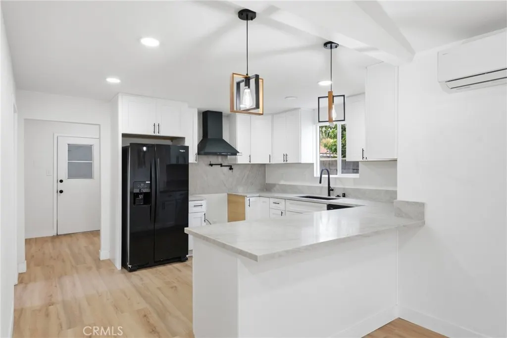 249 N 10th Avenue