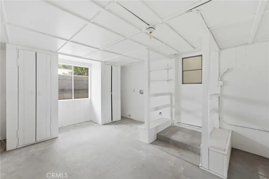 249 N 10th Avenue