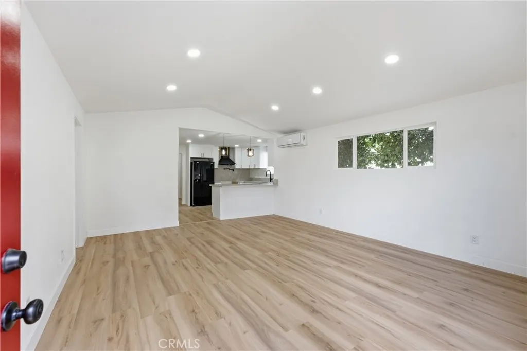 249 N 10th Avenue