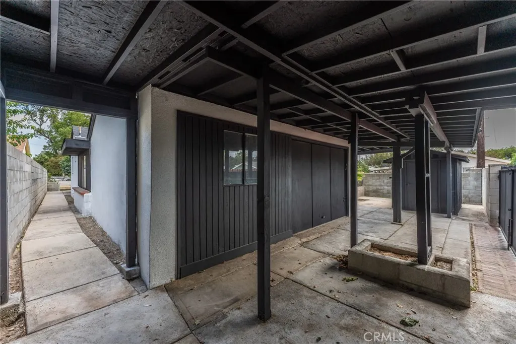 249 N 10th Avenue