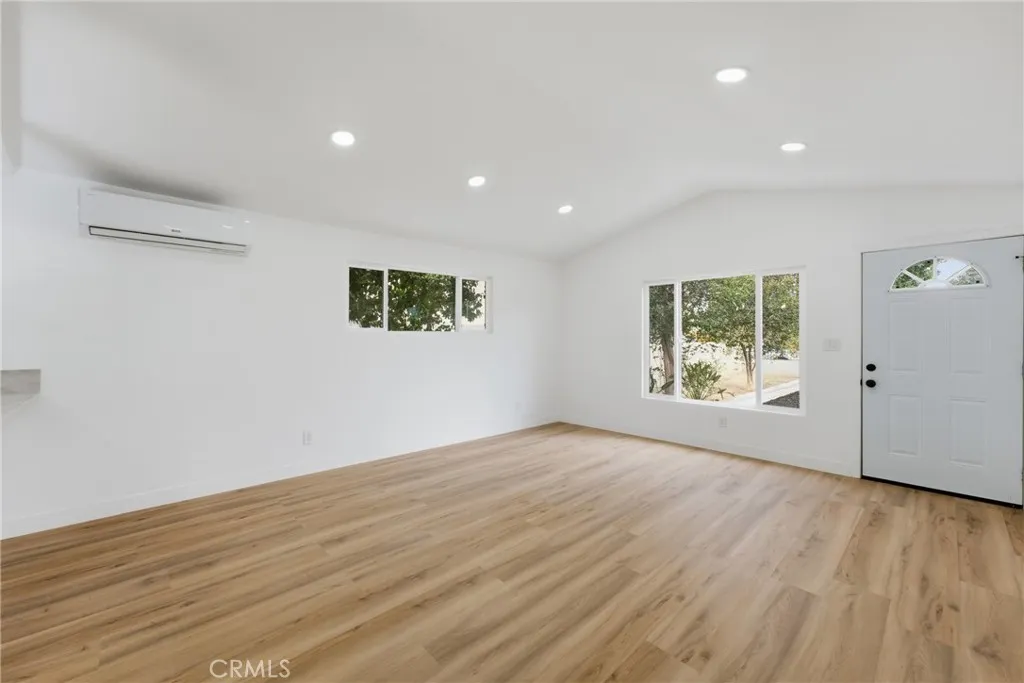 249 N 10th Avenue