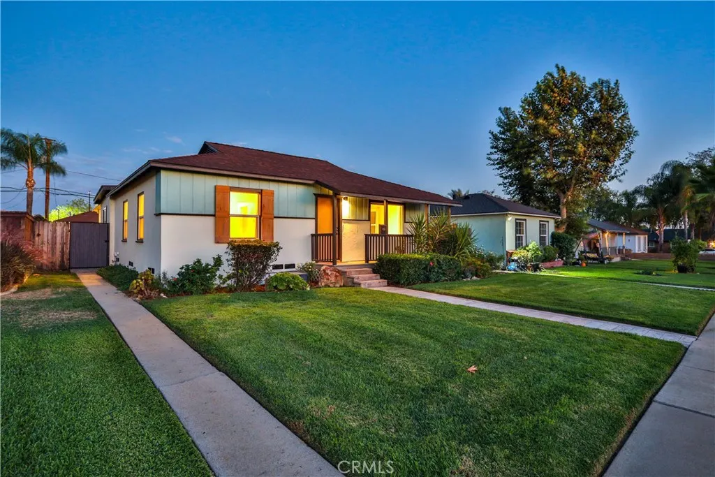 664 N 8th Avenue