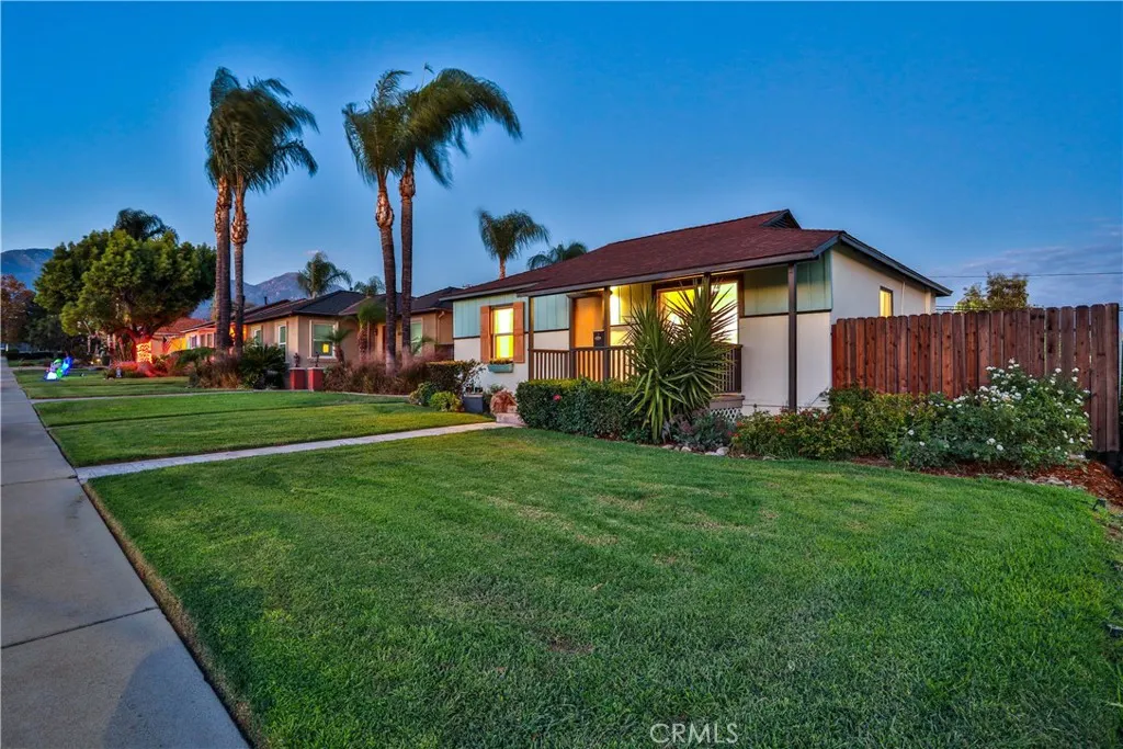 664 N 8th Avenue