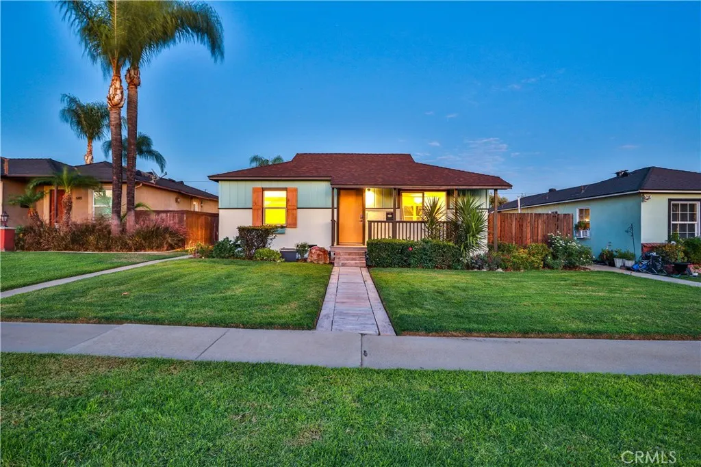 664 N 8th Avenue