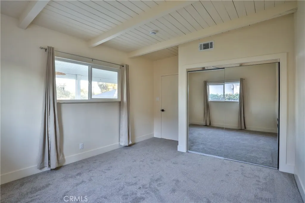 664 N 8th Avenue