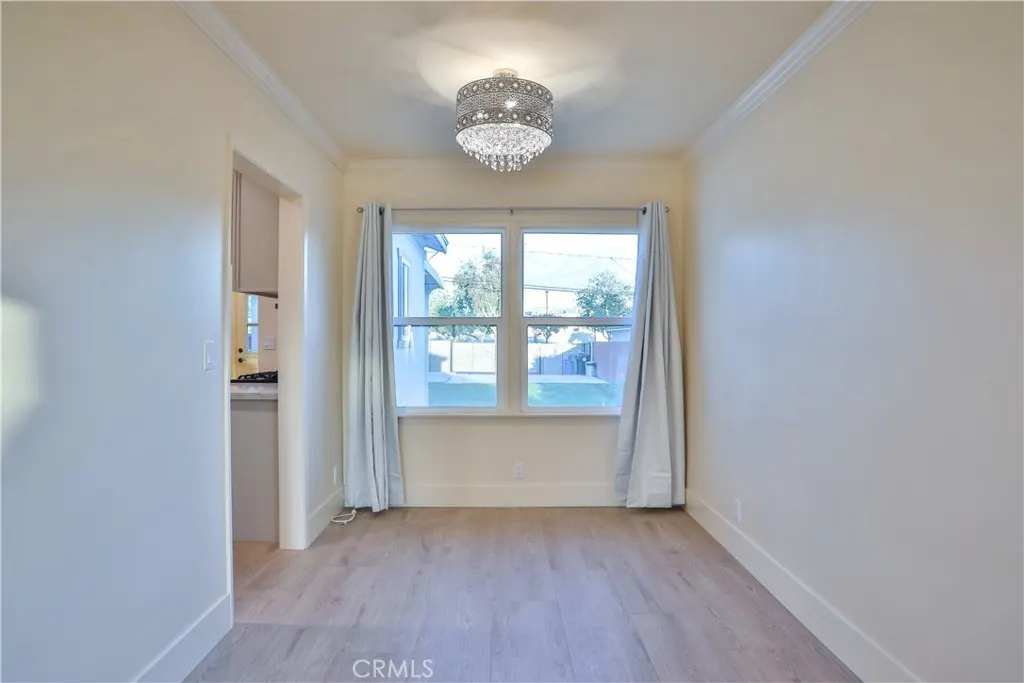 664 N 8th Avenue