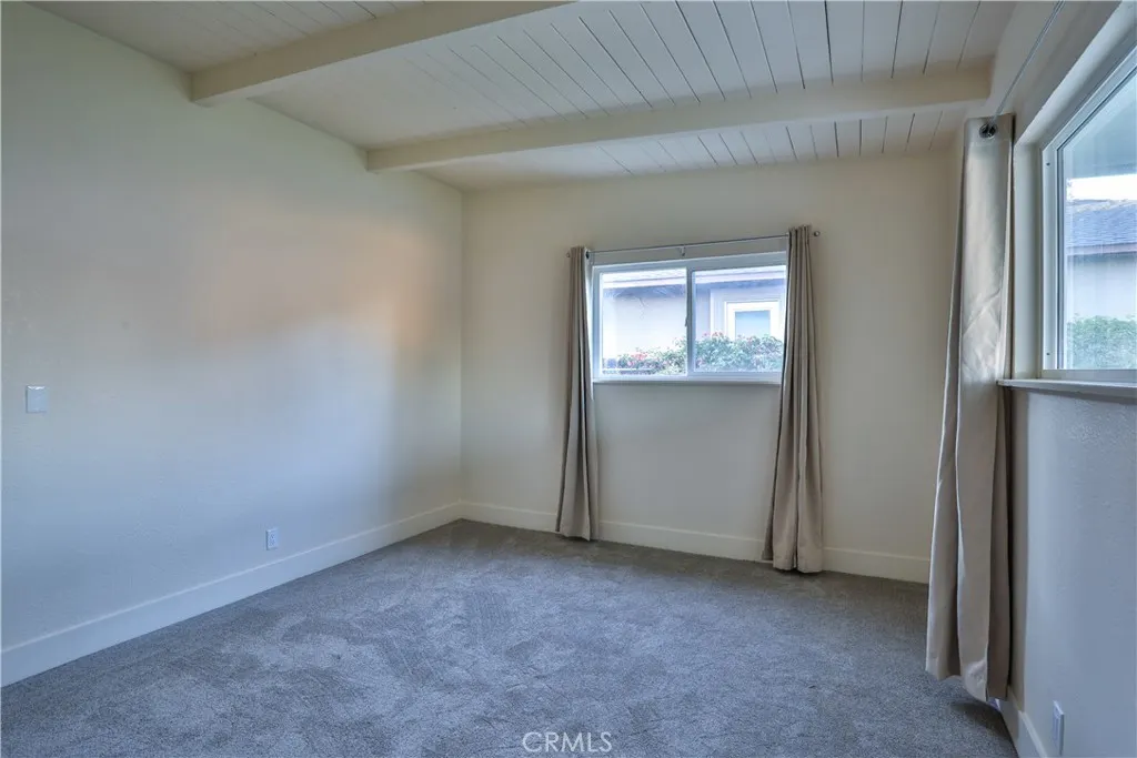 664 N 8th Avenue