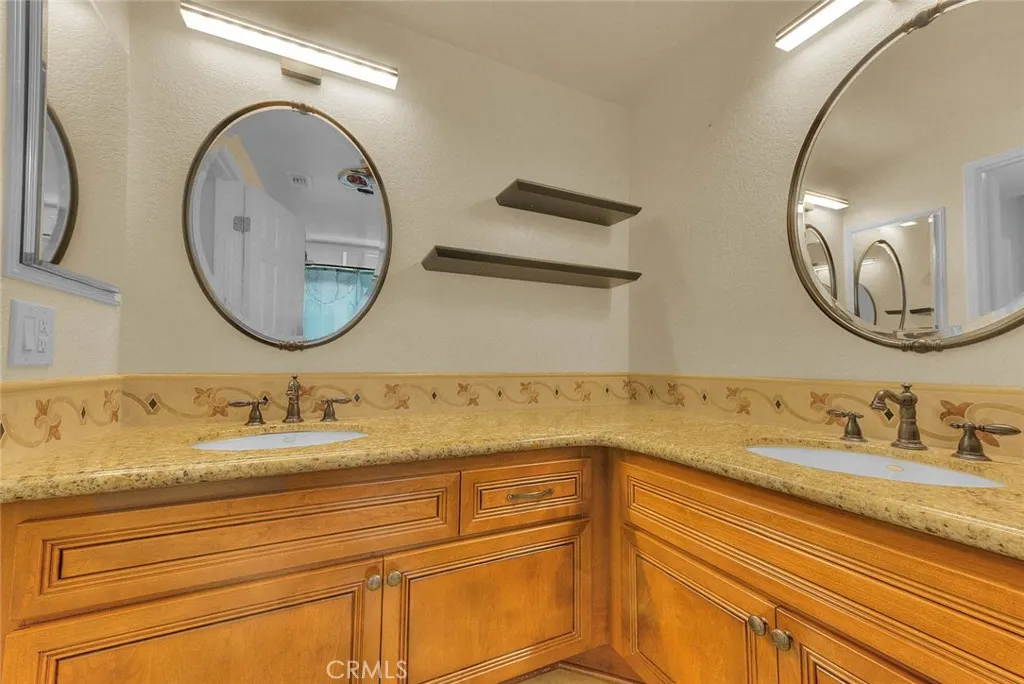 2418 Turquoise Circle