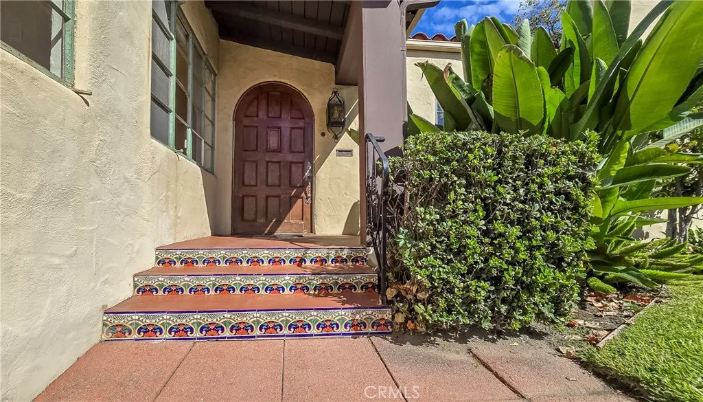395 Adams Avenue