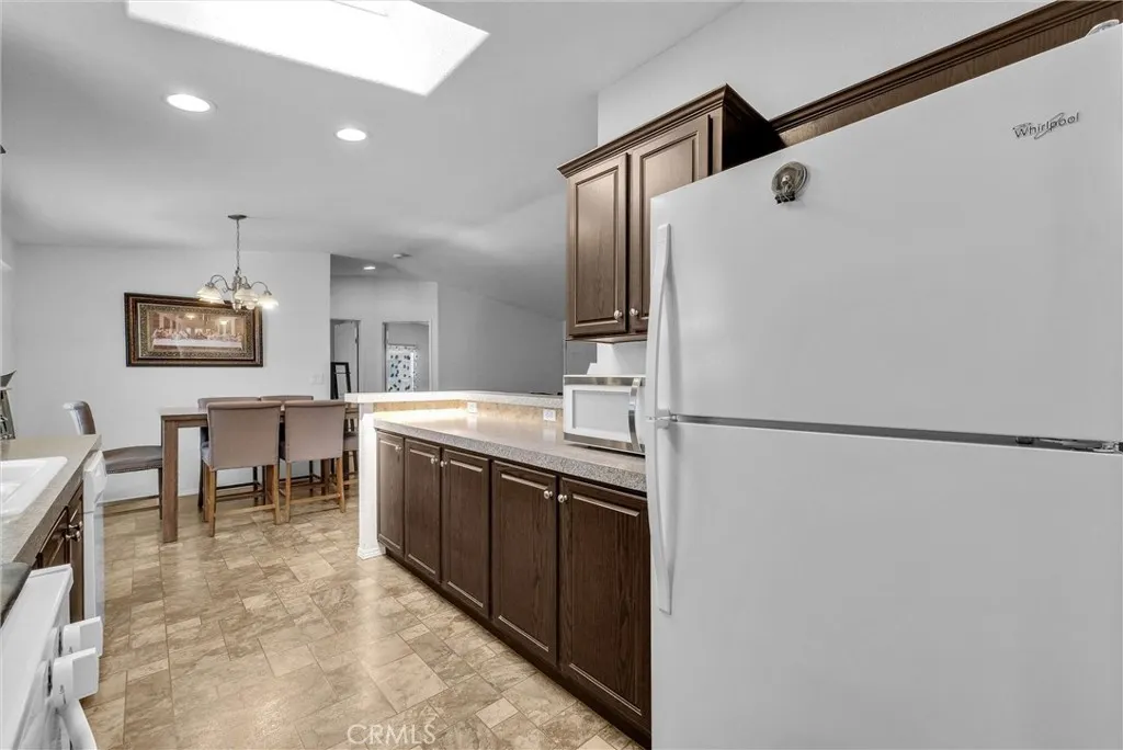 1081 W Arrow Hwy #86