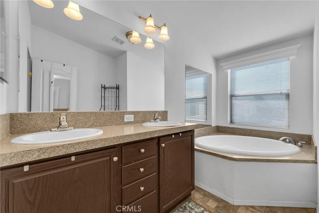 1081 W Arrow Hwy #86