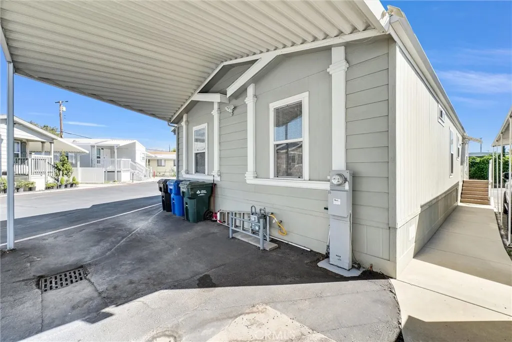 1081 W Arrow Hwy #86