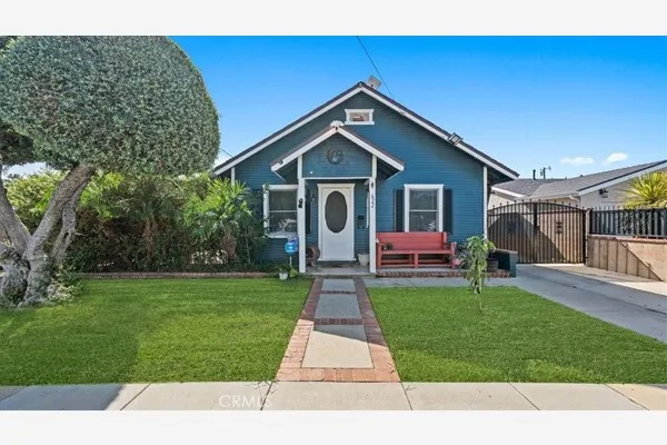 622 E Stearns