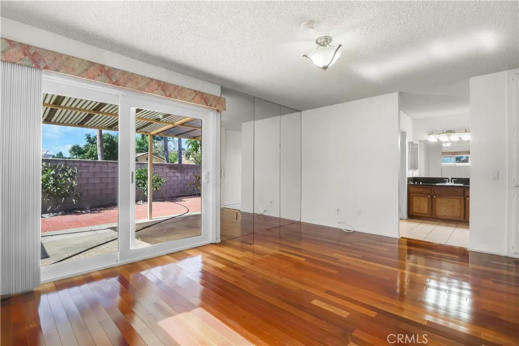 1307 Maywood