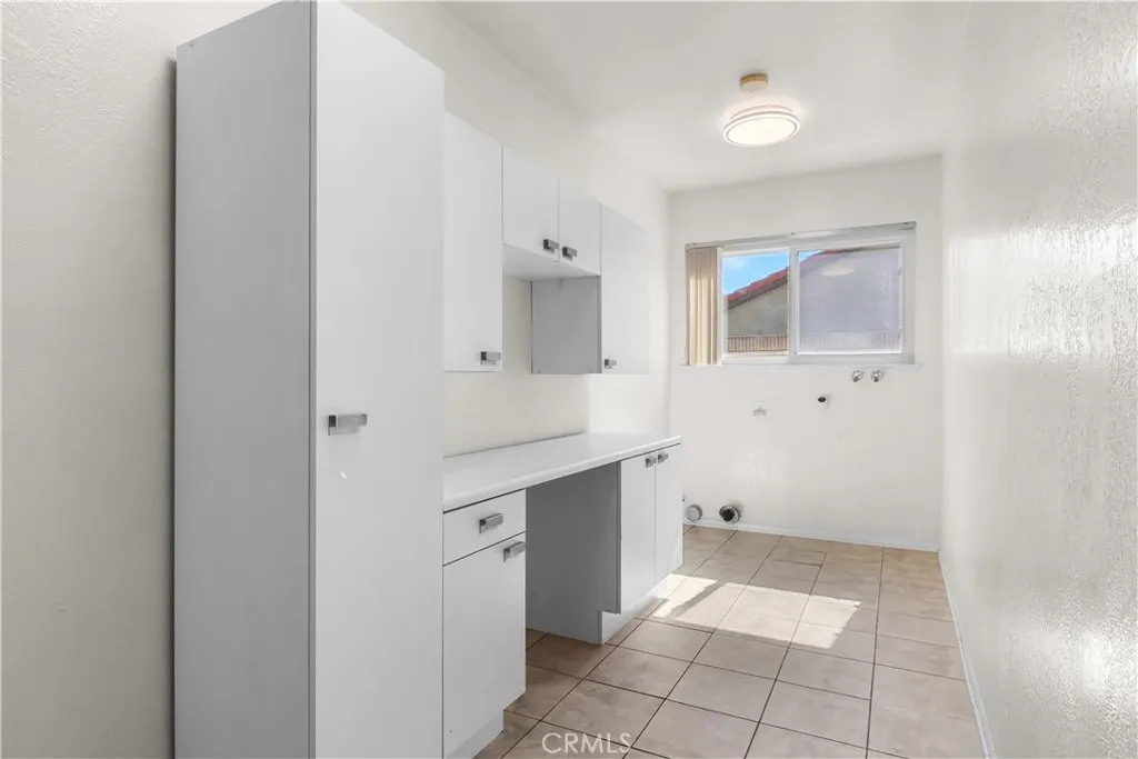 1307 Maywood