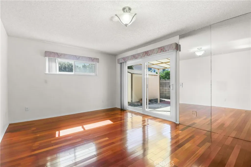 1307 Maywood
