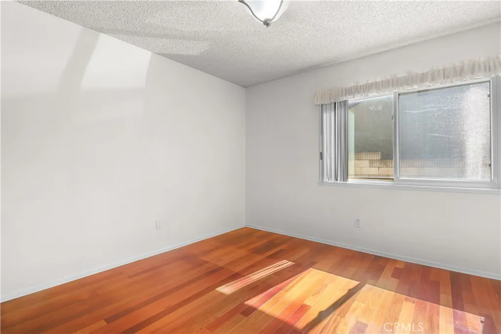 1307 Maywood