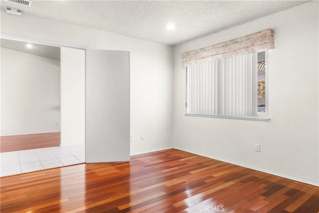 1307 Maywood