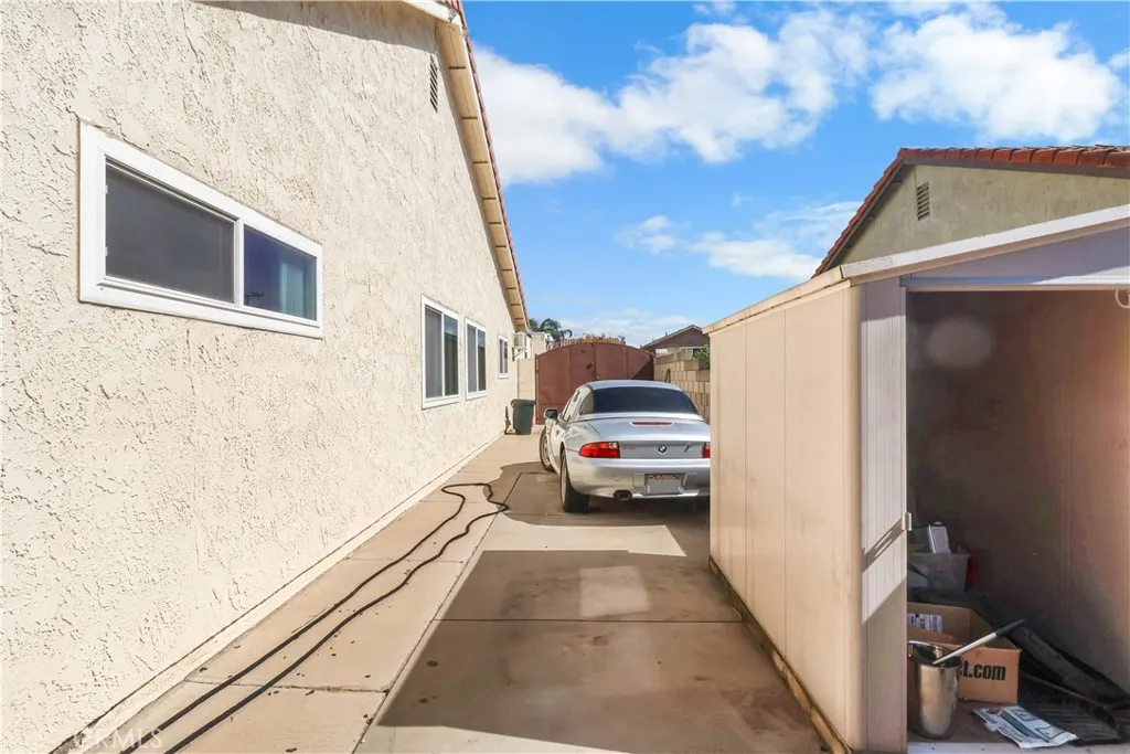 1307 Maywood