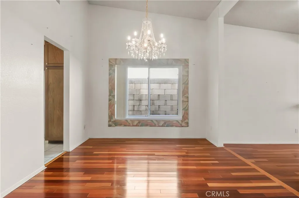1307 Maywood