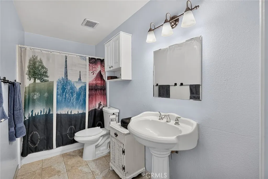 853 W 13th #1