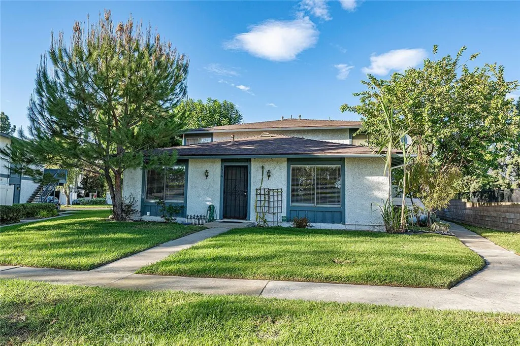 853 W 13th #1
