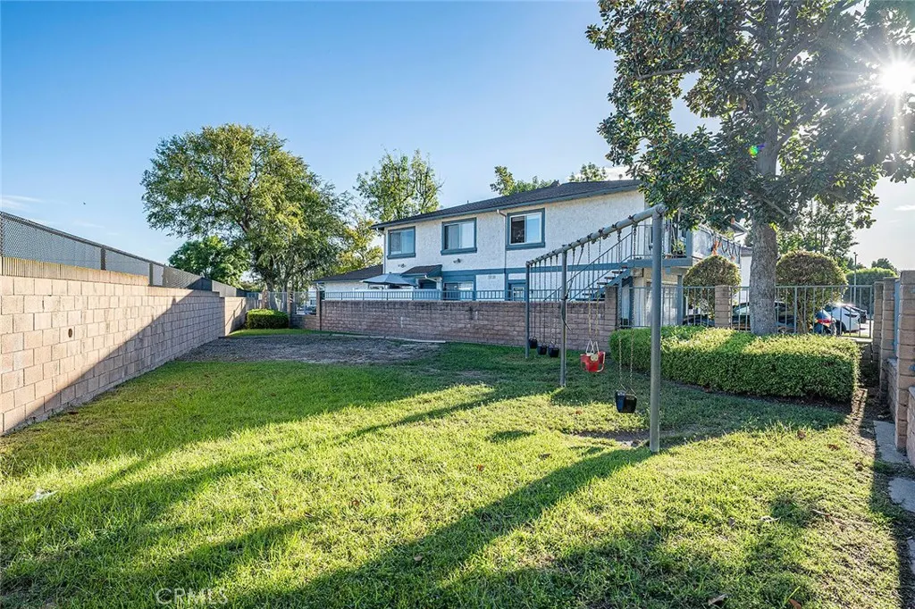 853 W 13th #1