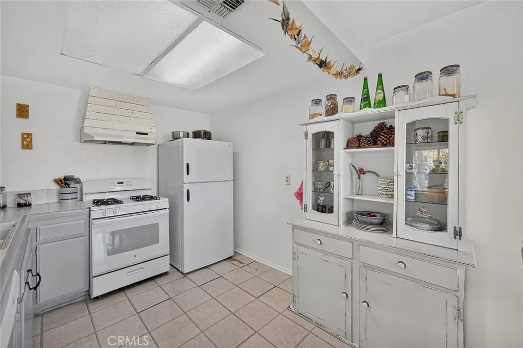 853 W 13th #1
