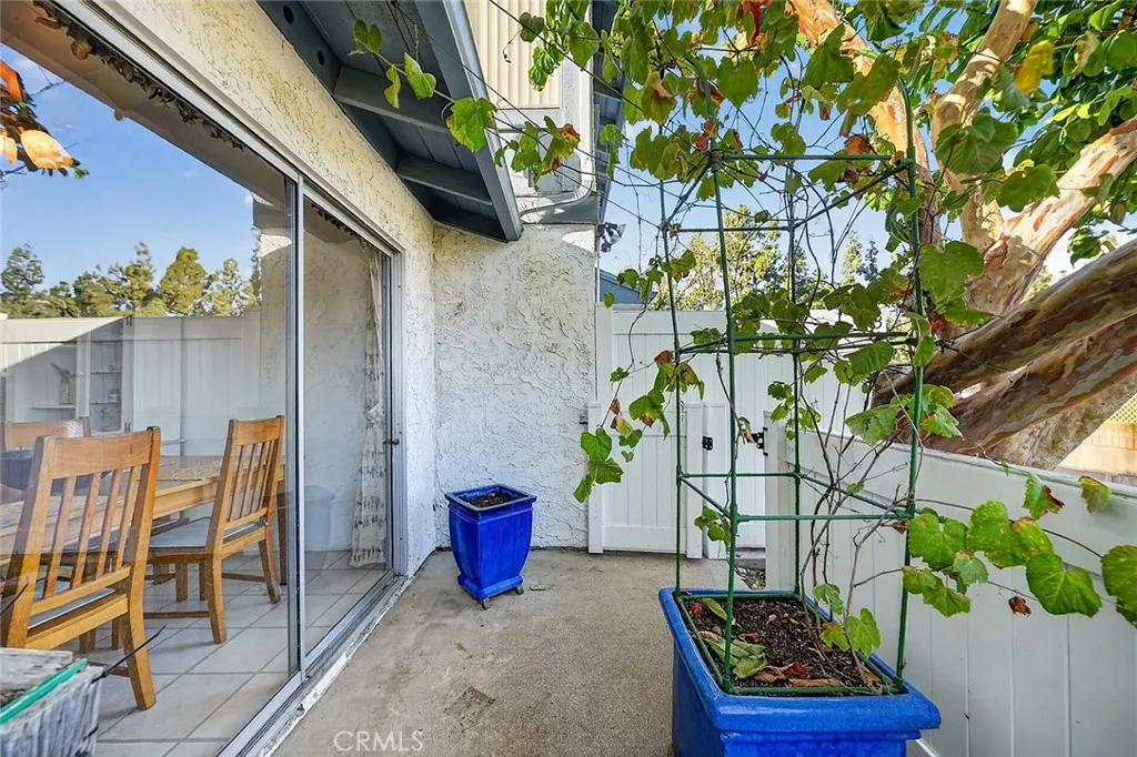 853 W 13th #1