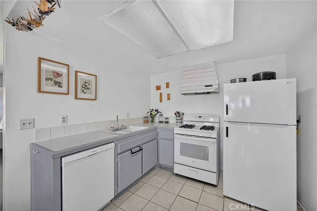 853 W 13th #1