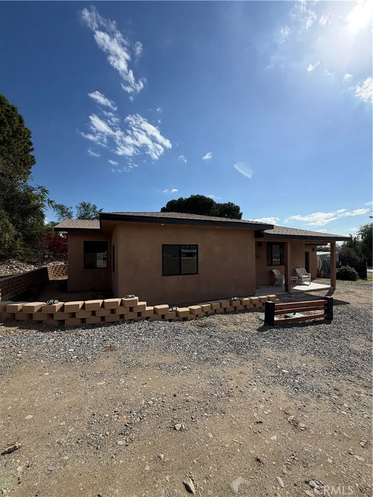1295 W 25th