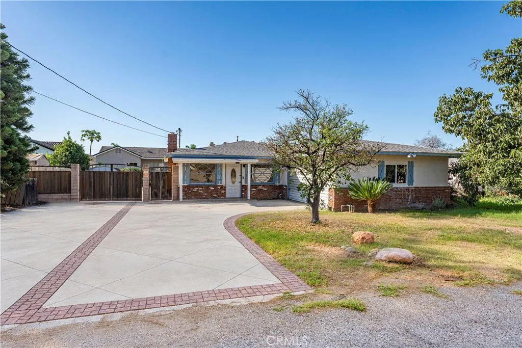 1246 Sunflower Avenue