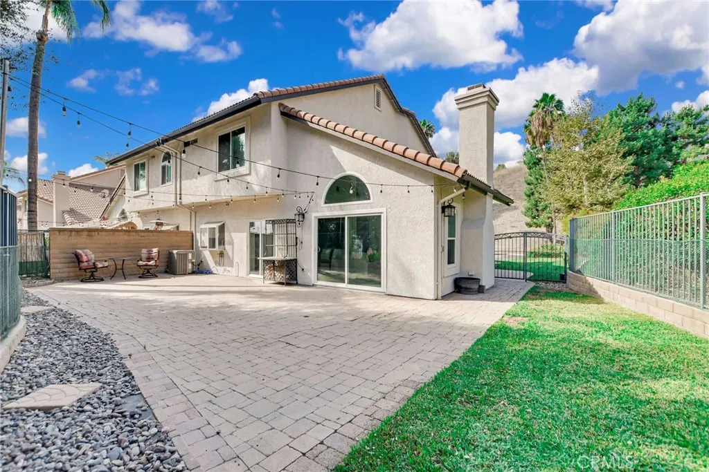 2304 Calle Adriana