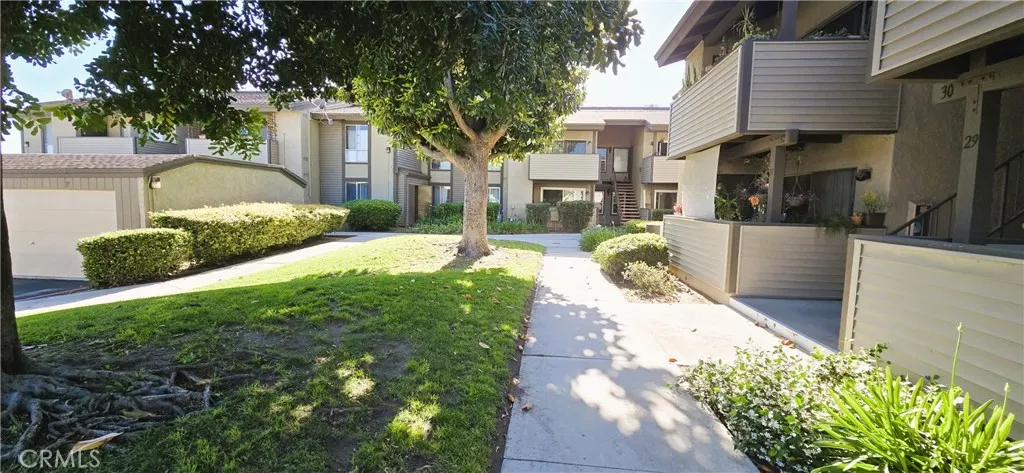 6351 Riverside