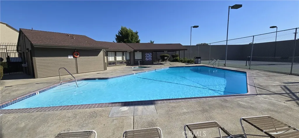 6351 Riverside