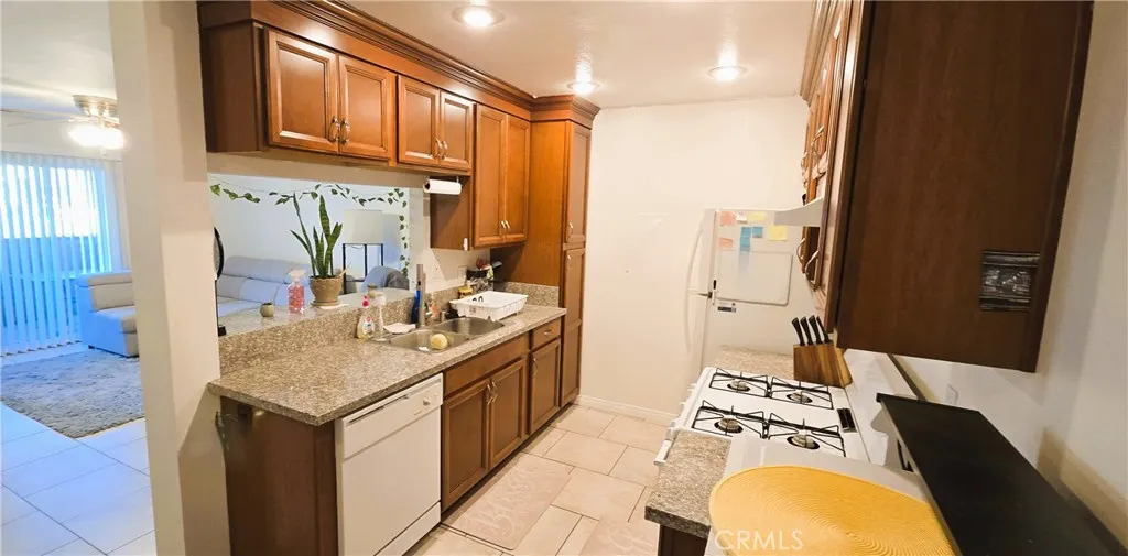 6351 Riverside