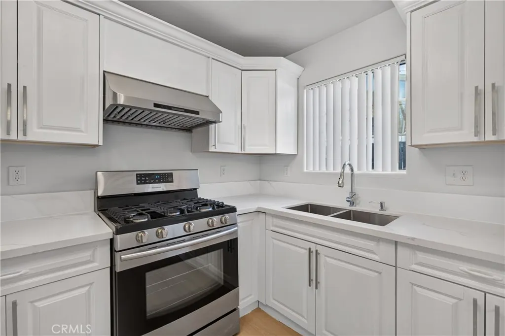 548 N Reservoir
