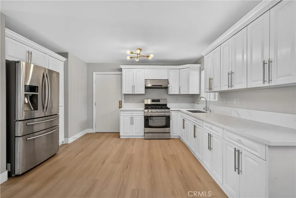 548 N Reservoir