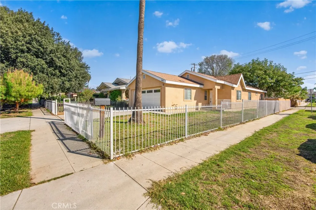 548 N Reservoir