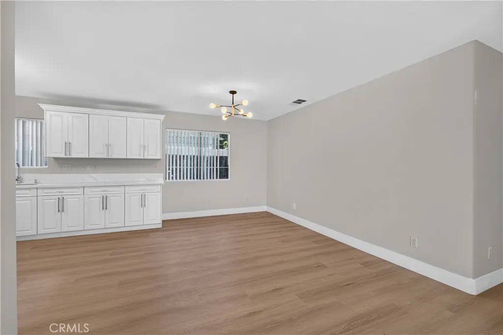 548 N Reservoir