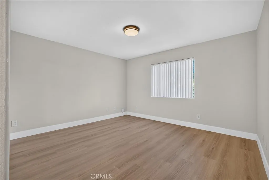 548 N Reservoir