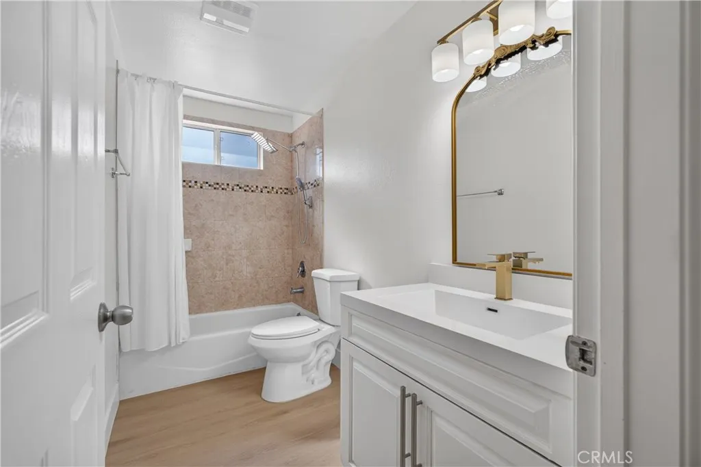 548 N Reservoir