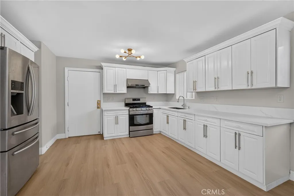548 N Reservoir