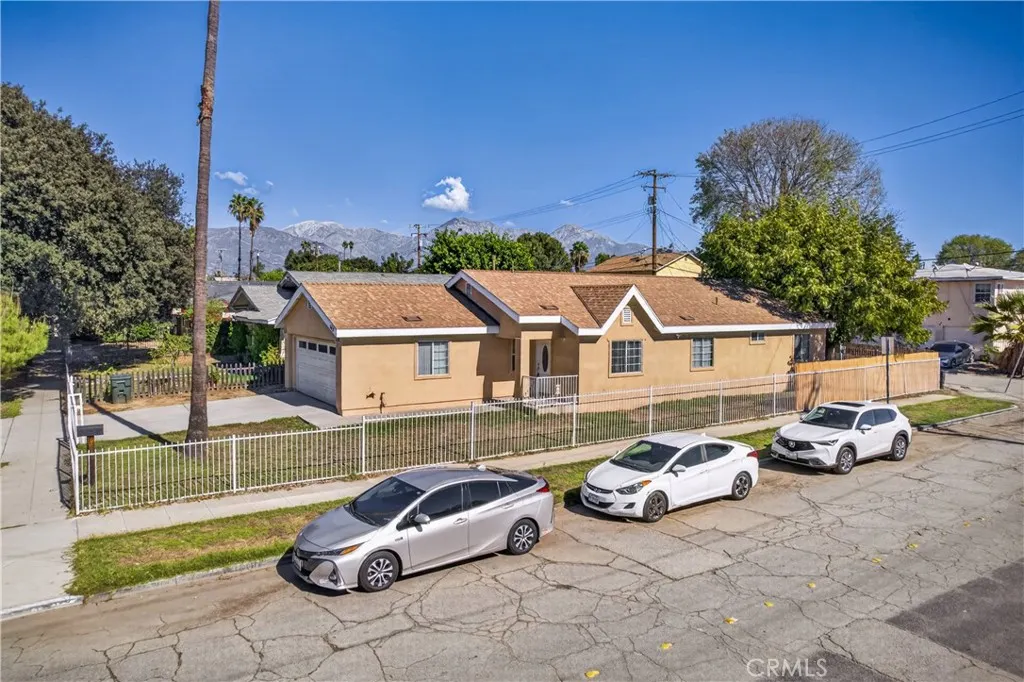 548 N Reservoir