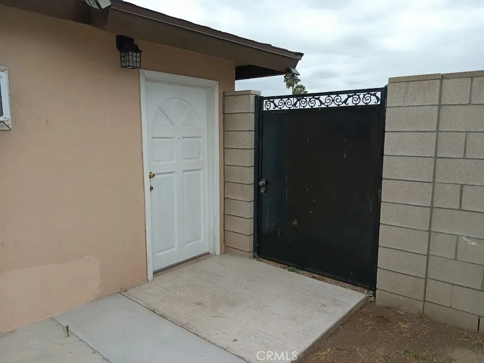 21330 E Calora