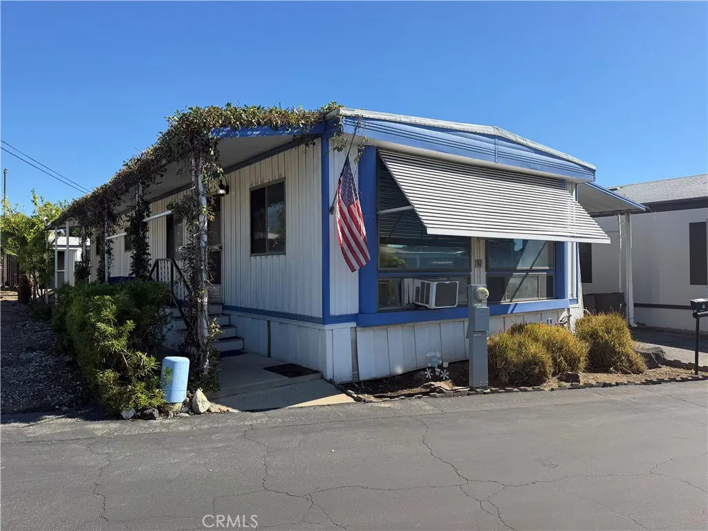 301 E.Foothill Blvd Spc.81
